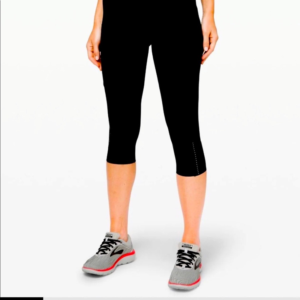 Lululemon Fast and Free - 19” crop size 6